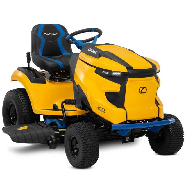 CUB CADET XT1 LT 42 E ELECTRIC RIDE ON #720014